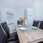Beautiful Apartment In Pula With Kitchen