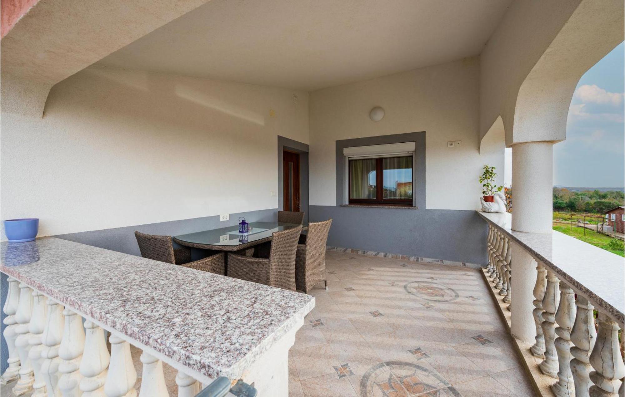 Beautiful In With Kitchen Apartman Pula